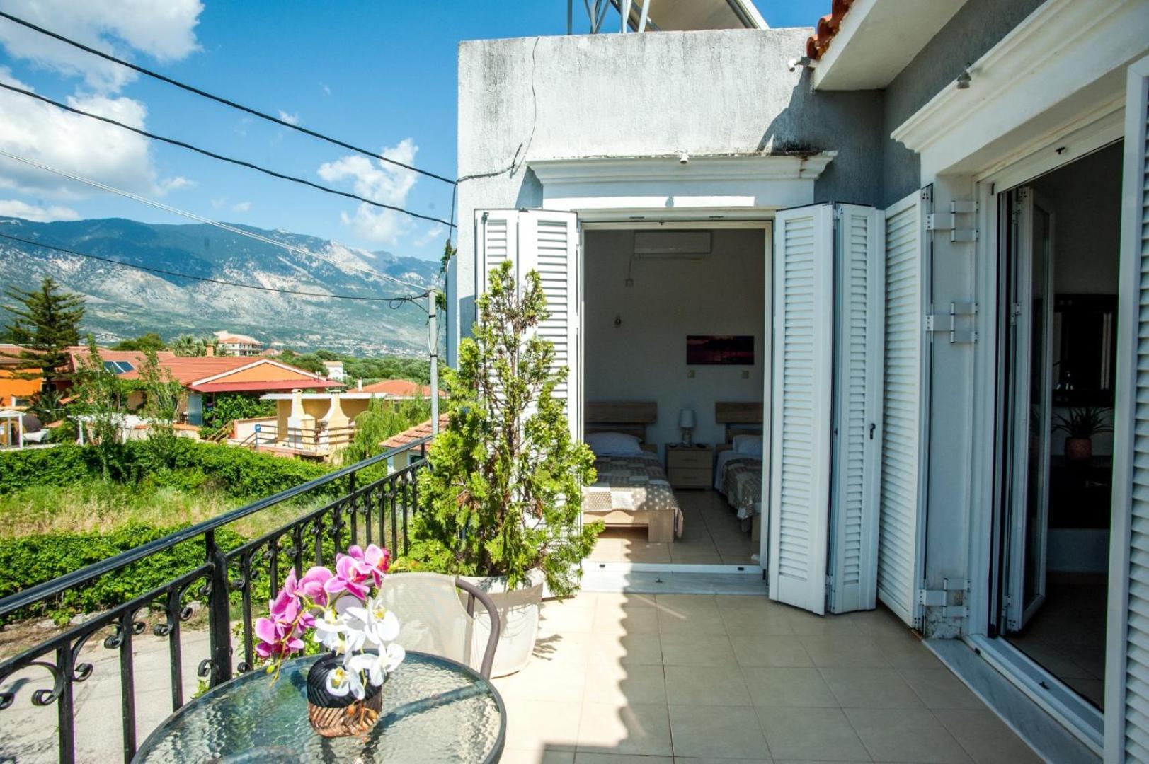 Gravanis Ir Home Pesádha Екстериор снимка