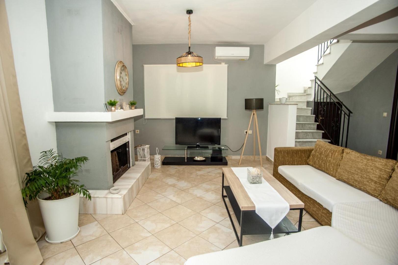 Gravanis Ir Home Pesádha Екстериор снимка
