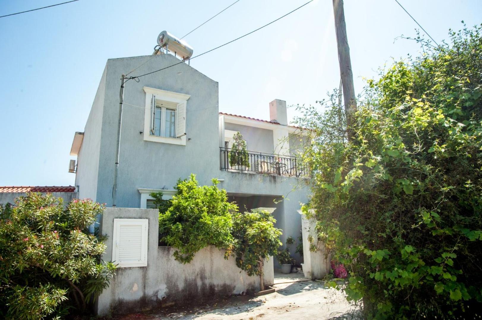 Gravanis Ir Home Pesádha Екстериор снимка
